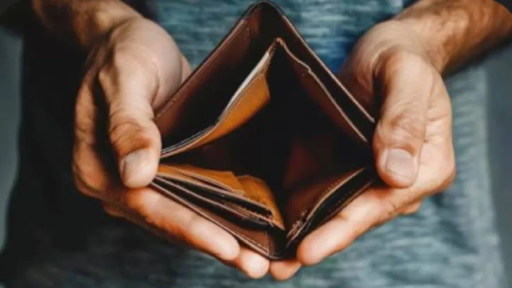 struggling financial 3