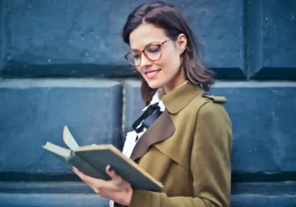 mom reading